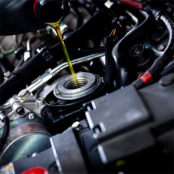 Oil changes in Gaithersburg, MD provided by Winkler Automotive